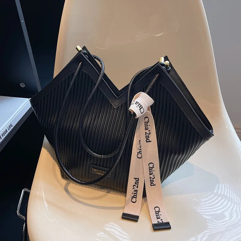 EYSORA Lavina Elegant Women's Handbag – Luxury Structured Shoulder Bag