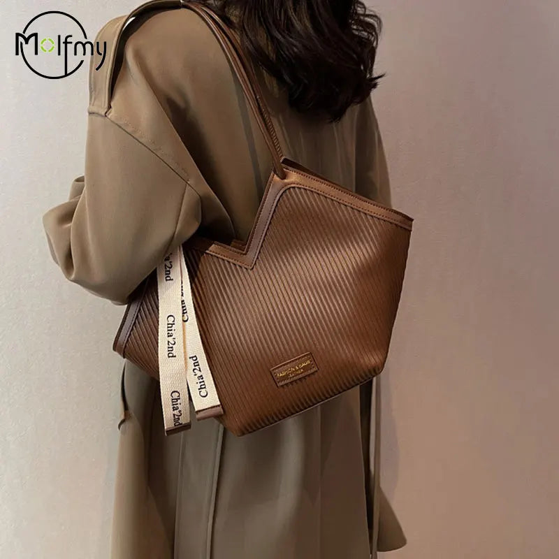 EYSORA Lavina Elegant Women's Handbag – Luxury Structured Shoulder Bag