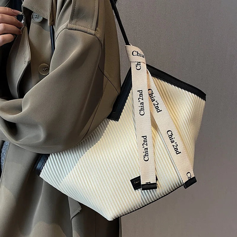 EYSORA Lavina Elegant Women's Handbag – Luxury Structured Shoulder Bag