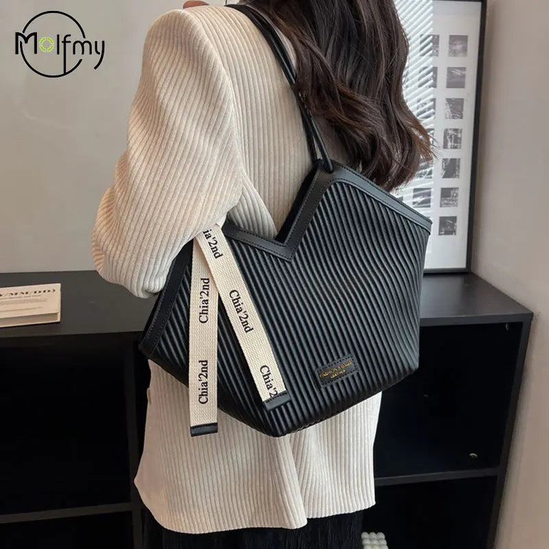 EYSORA Lavina Elegant Women's Handbag – Luxury Structured Shoulder Bag
